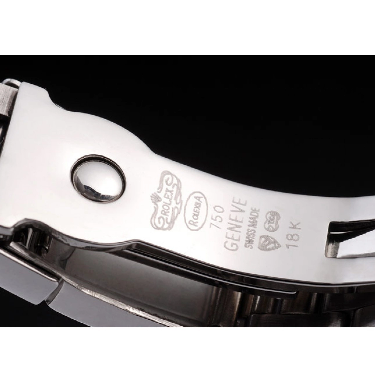Aaa replica watch Dial Silver Daytona Enameled Stainless Steel Black Rolex 0807